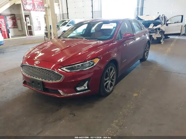 3FA6P0RU9KR252527 2019 FORD FUSION - Image 2