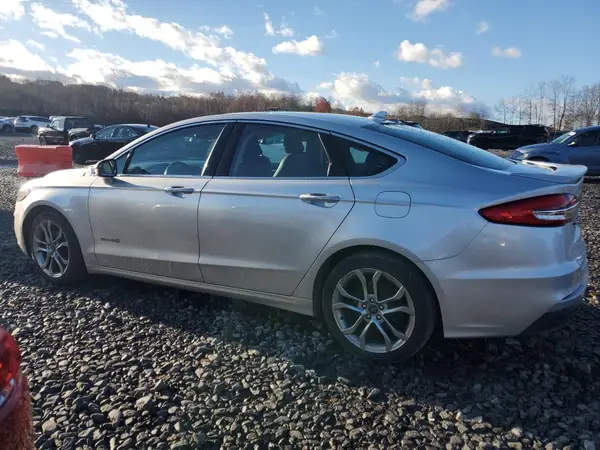 3FA6P0RU9KR256240 2019 FORD FUSION - Image 2