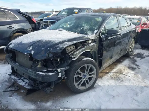 3FA6P0RU9LR113547 2020 FORD FUSION - Image 2