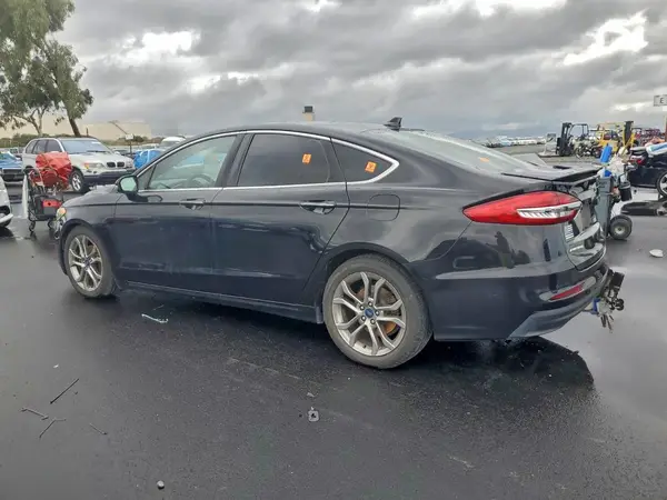 3FA6P0RU9LR205709 2020 FORD FUSION - Image 2
