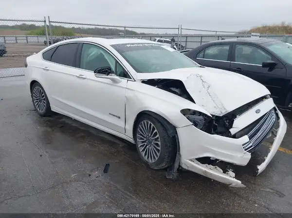3FA6P0RUXHR317572 2017 FORD FUSION - Image 1