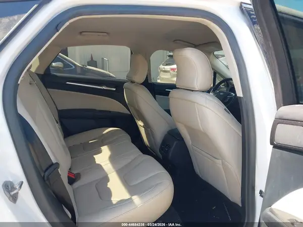 3FA6P0RUXJR120424 2018 FORD FUSION - Image 8