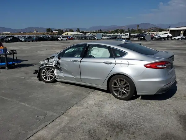 3FA6P0RUXKR105228 2019 FORD FUSION - Image 2