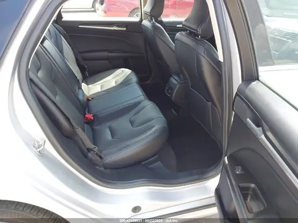 3FA6P0RUXKR106430 2019 FORD FUSION - Image 8