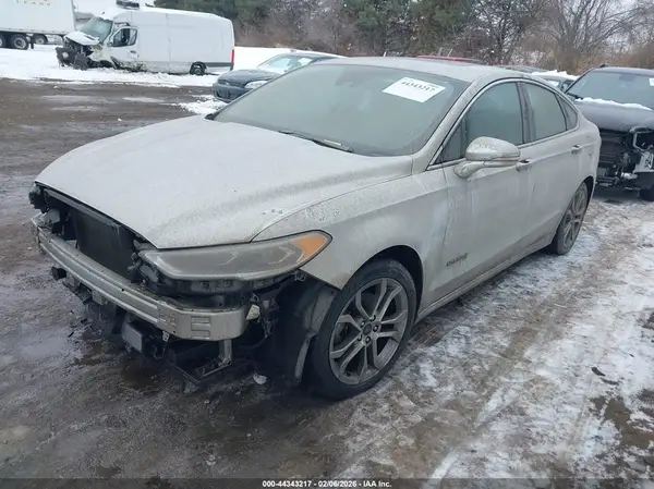 3FA6P0RUXKR140478 2019 FORD FUSION - Image 2