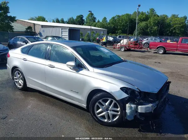 3FA6P0RUXKR141565 2019 FORD FUSION - Image 1