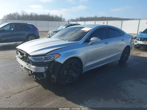 3FA6P0RUXKR223778 2019 FORD FUSION - Image 2