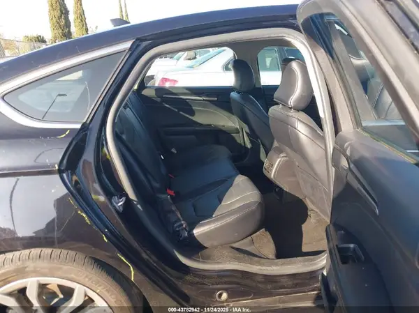 3FA6P0RUXKR223926 2019 FORD FUSION - Image 8