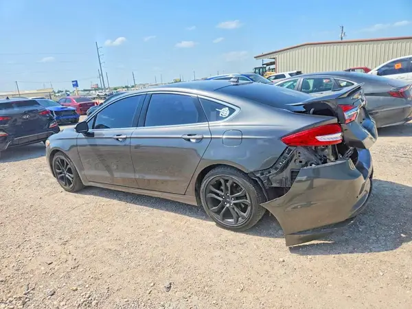 3FA6P0RUXKR260829 2019 FORD FUSION - Image 2