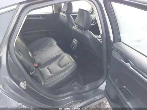 3FA6P0RUXLR157220 2020 FORD FUSION - Image 8
