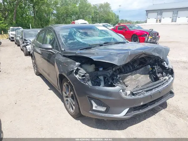3FA6P0RUXLR182120 2020 FORD FUSION - Image 1