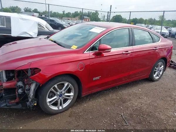 3FA6P0SU0GR103764 2016 FORD FUSION - Image 2