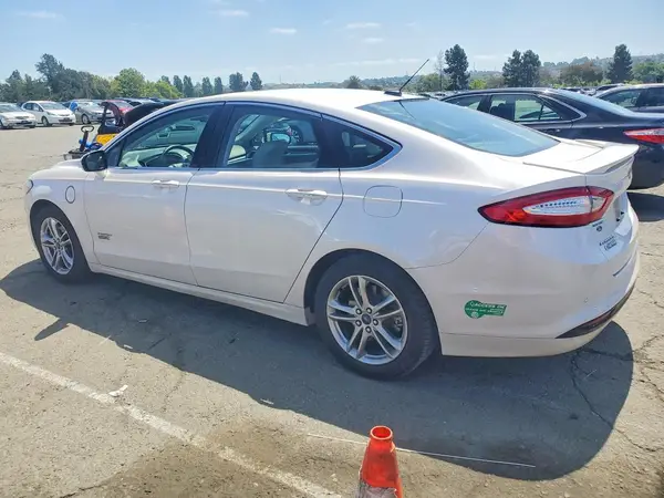 3FA6P0SU0GR134657 2016 FORD FUSION - Image 2