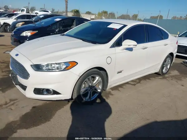 3FA6P0SU0GR241837 2016 FORD FUSION - Image 2