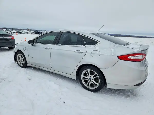 3FA6P0SU0GR320702 2016 FORD FUSION - Image 2