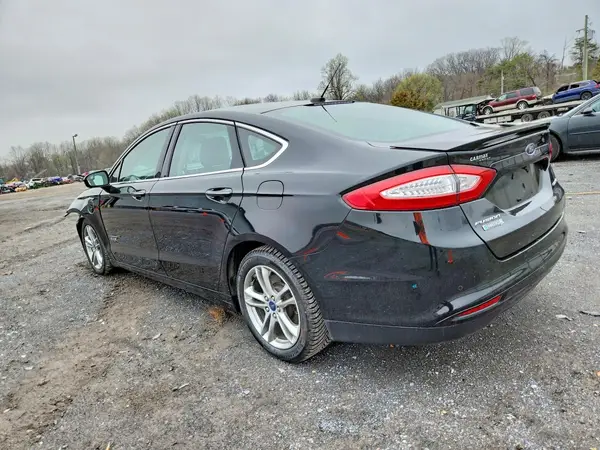 3FA6P0SU0GR384237 2016 FORD FUSION - Image 2