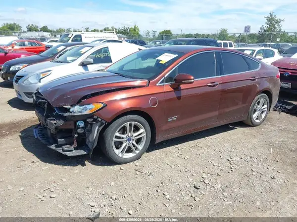 3FA6P0SU0GR402333 2016 FORD FUSION - Image 2