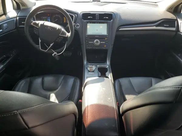 3FA6P0SU0HR152027 2017 FORD FUSION - Image 8