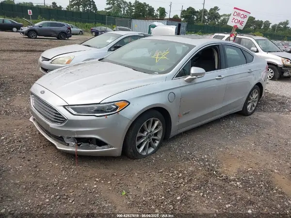 3FA6P0SU0HR202909 2017 FORD FUSION - Image 2