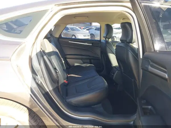3FA6P0SU0HR379525 2017 FORD FUSION - Image 8
