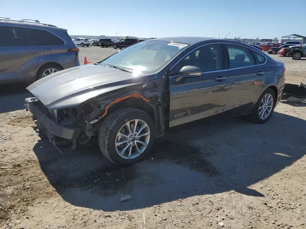 3FA6P0SU0JR180996 2018 FORD FUSION - Image 1