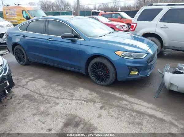 3FA6P0SU0KR111372 2019 FORD FUSION - Image 1