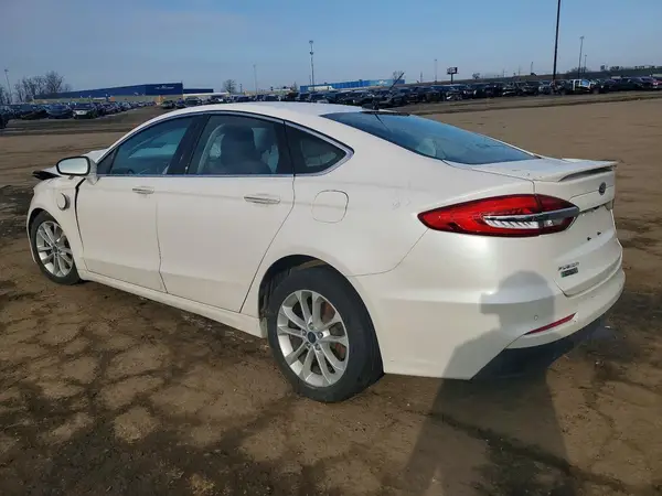 3FA6P0SU0KR155078 2019 FORD FUSION - Image 2