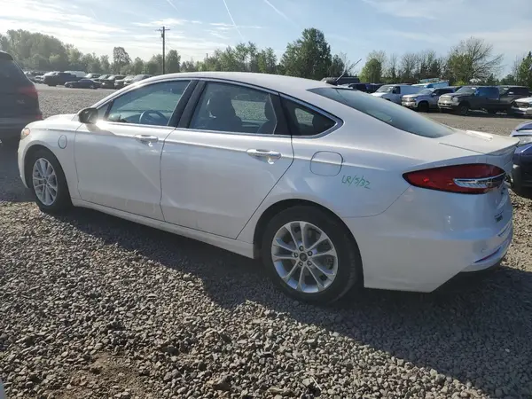 3FA6P0SU0KR202707 2019 FORD FUSION - Image 2