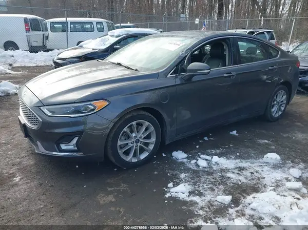 3FA6P0SU0KR213125 2019 FORD FUSION - Image 2