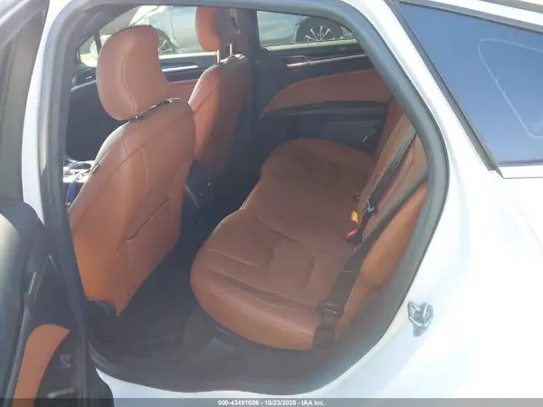 3FA6P0SU0KR215988 2019 FORD FUSION - Image 8