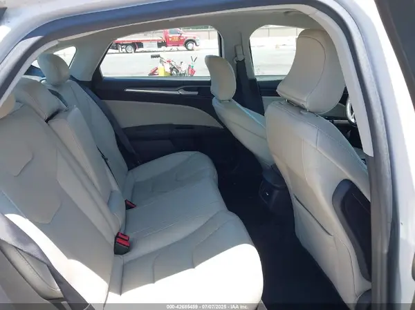 3FA6P0SU1GR116118 2016 FORD FUSION - Image 8
