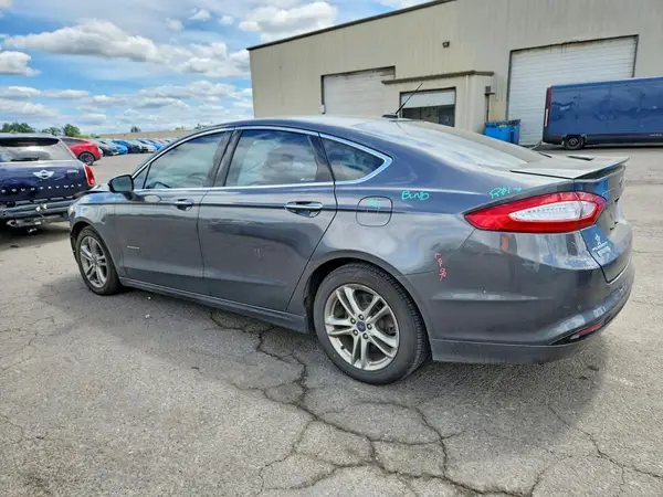3FA6P0SU1GR196620 2016 FORD FUSION - Image 2