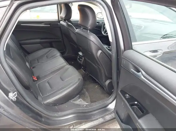 3FA6P0SU1GR235979 2016 FORD FUSION - Image 8