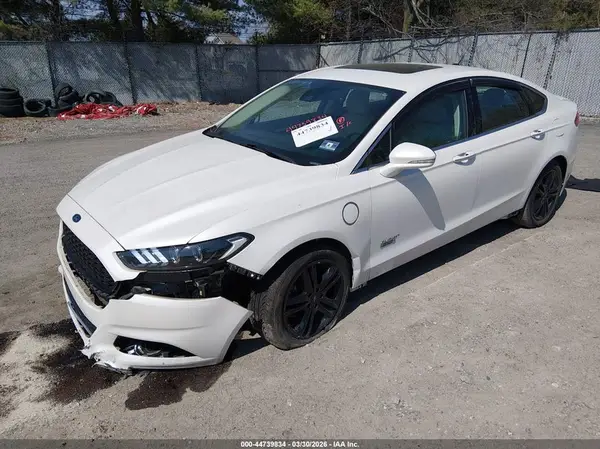 3FA6P0SU1GR263958 2016 FORD FUSION - Image 2