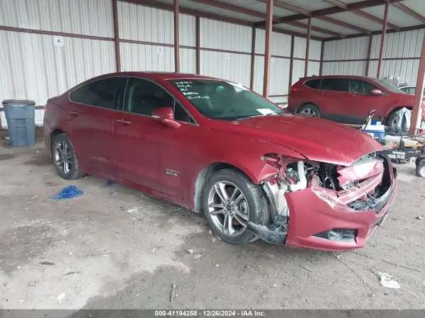 3FA6P0SU1GR272028 2016 FORD FUSION - Image 1