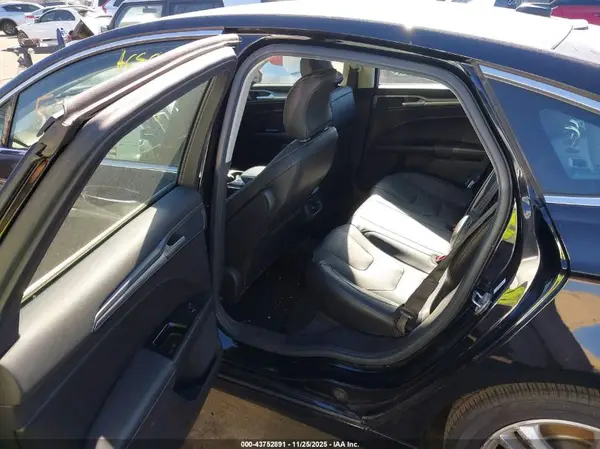 3FA6P0SU1GR320885 2016 FORD FUSION - Image 8