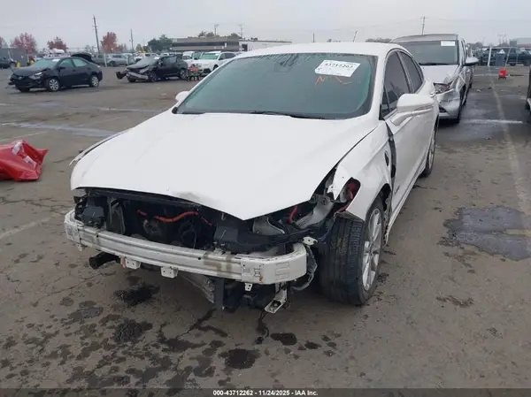 3FA6P0SU1HR201686 2017 FORD FUSION - Image 2