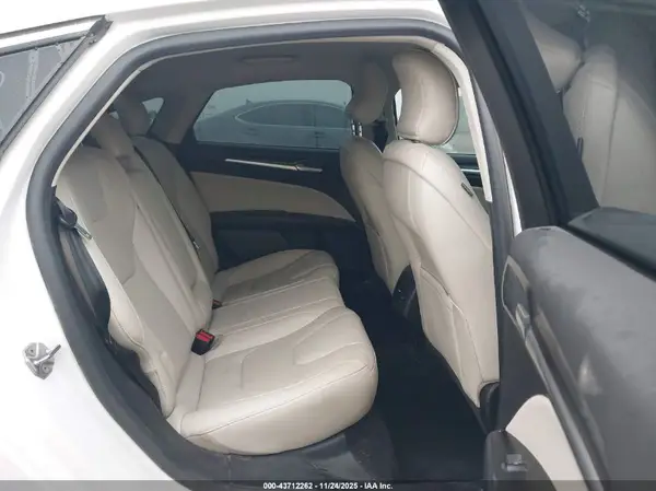 3FA6P0SU1HR201686 2017 FORD FUSION - Image 8