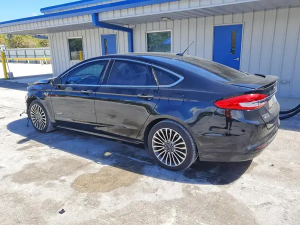 3FA6P0SU1HR242545 2017 FORD FUSION - Image 2