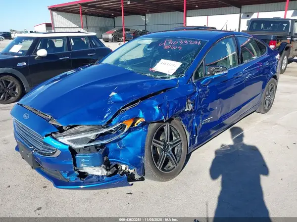3FA6P0SU1HR255313 2017 FORD FUSION - Image 2
