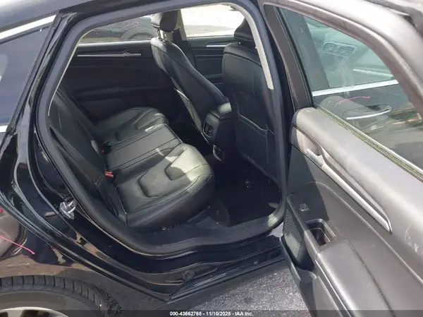 3FA6P0SU1HR255408 2017 FORD FUSION - Image 8