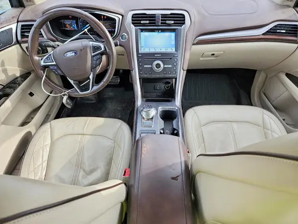 3FA6P0SU1HR313579 2017 FORD FUSION - Image 8