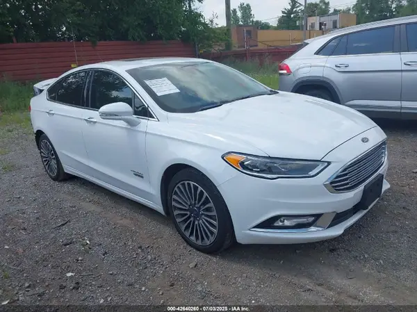 3FA6P0SU1JR223645 2018 FORD FUSION - Image 1