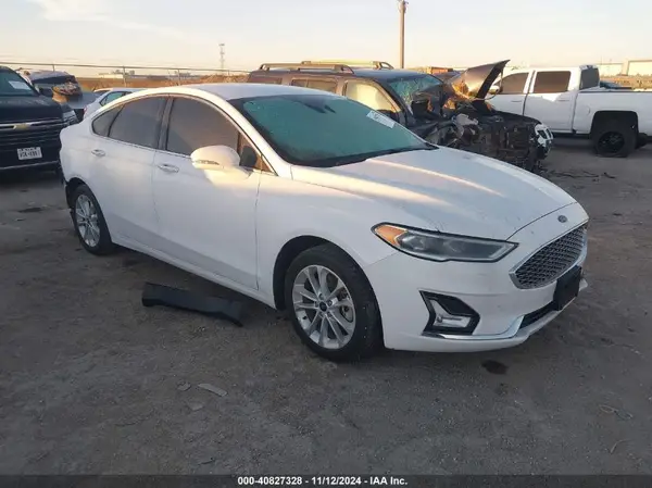 3FA6P0SU1KR154750 2019 FORD FUSION - Image 1