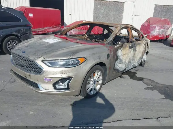 3FA6P0SU1KR216096 2019 FORD FUSION - Image 2