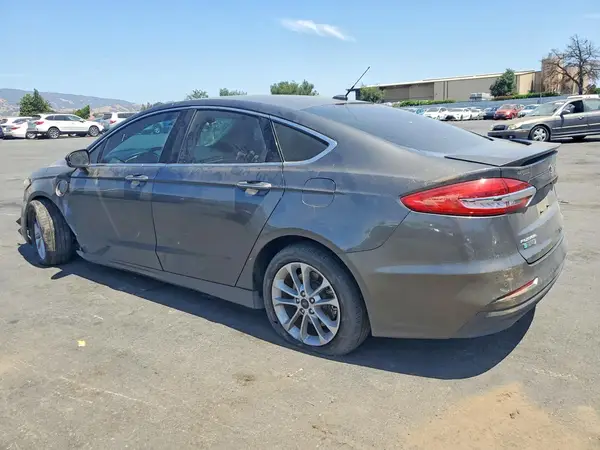 3FA6P0SU1KR252015 2019 FORD FUSION - Image 2