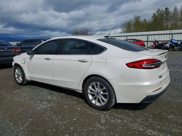 3FA6P0SU1KR258526 2019 FORD FUSION - Image 2