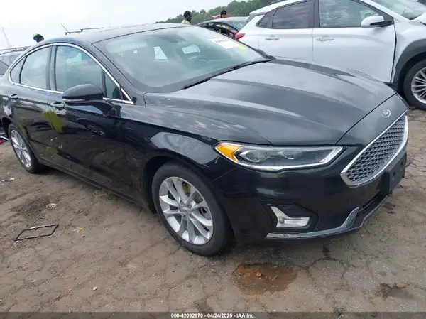 3FA6P0SU1KR285161 2019 FORD FUSION - Image 1