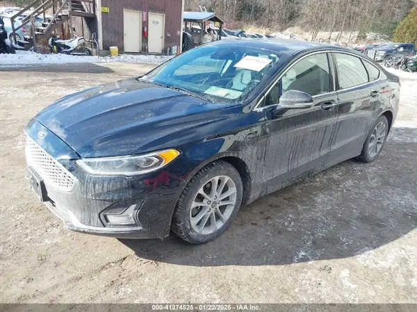 3FA6P0SU1LR101015 2020 FORD FUSION - Image 2