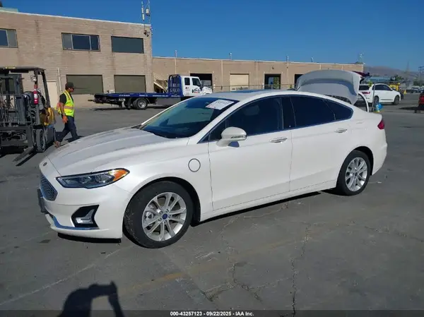 3FA6P0SU1LR231084 2020 FORD FUSION - Image 2